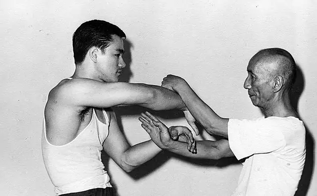 ip man trenuje z brucem lee