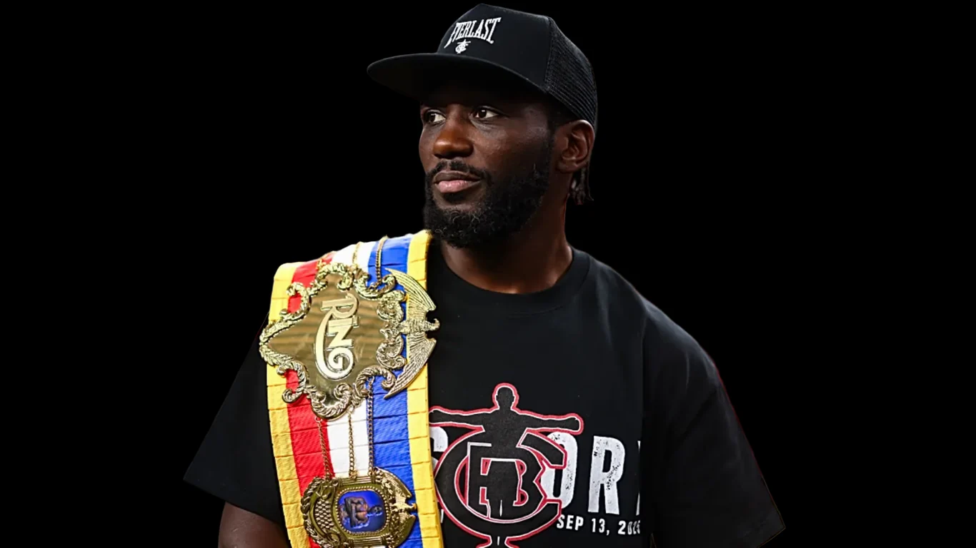 Terence Crawford z pasem magazynu The Ring po zwycięstwie nad Canelo Álvarezem we wrześniu 2025 roku